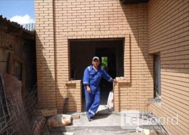 Каменщики-облицовщики выполнят строительные работы любой сложности.