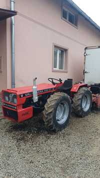 Vând tractor articulat Valpadana 50 cp 4x4 cu freza sol