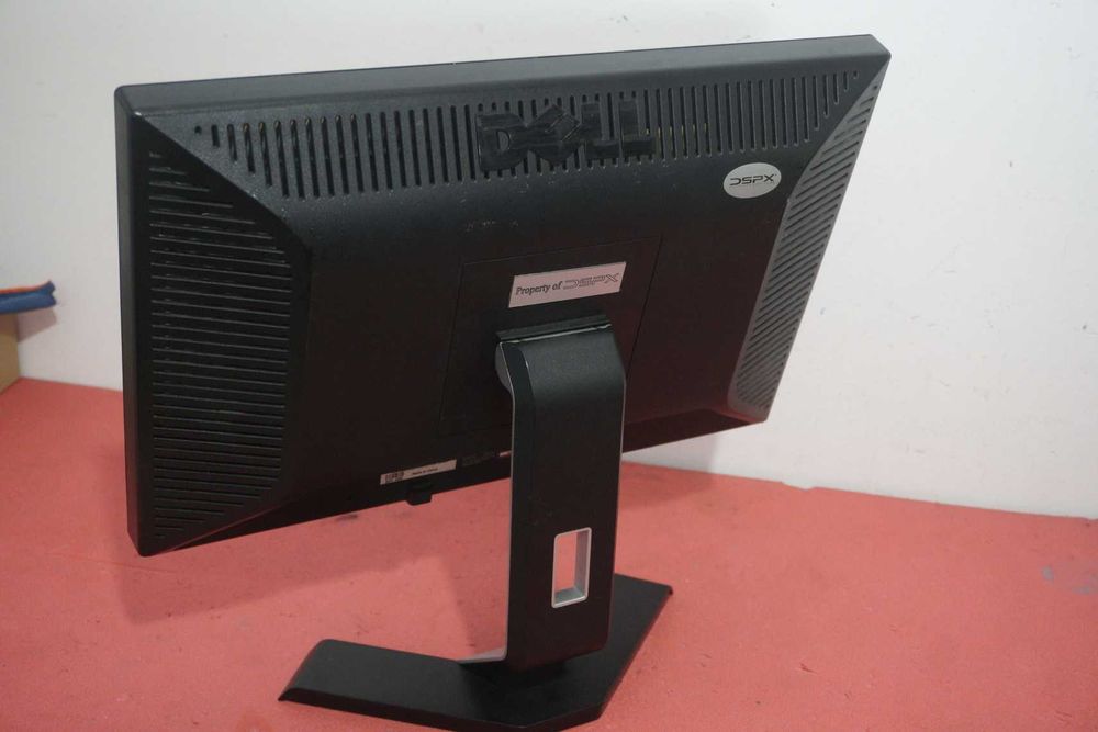 Монитори Dell 19" HD резолюция - SE198WFPV, E198WFP / САМО ЛИЧНО!