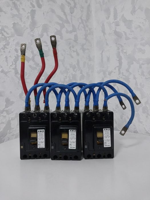 Выключатель автомат по 250А 3 шт. в сборе