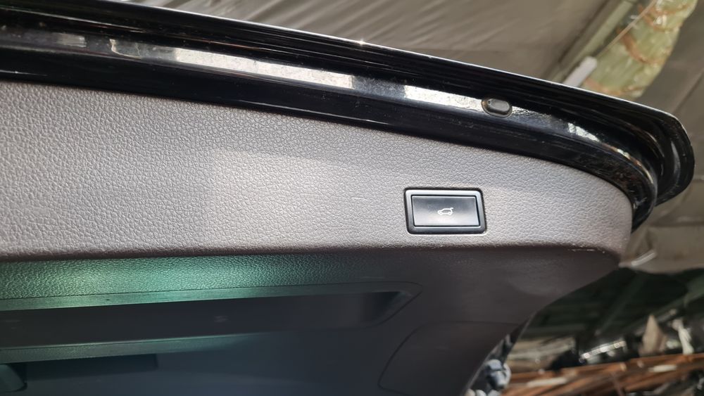 На части Туарег Touareg 239кс 240кс 2011г VW 3.0tdi ел багажник ГНП