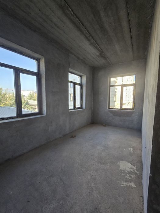 Срочно продаётся 3х -комнатная квартира коробка