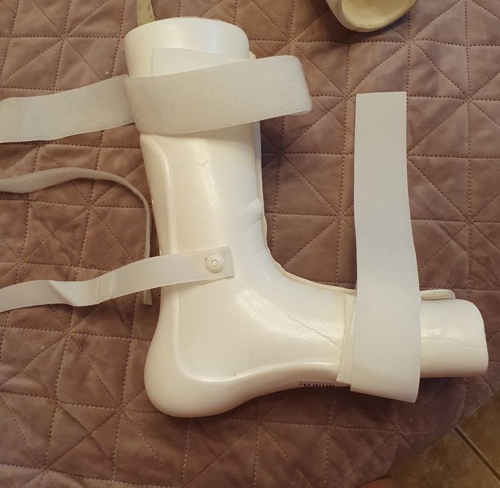 Pereche de orteze pentru glezna