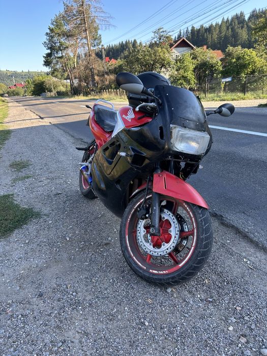 Honda cbr 600 f2