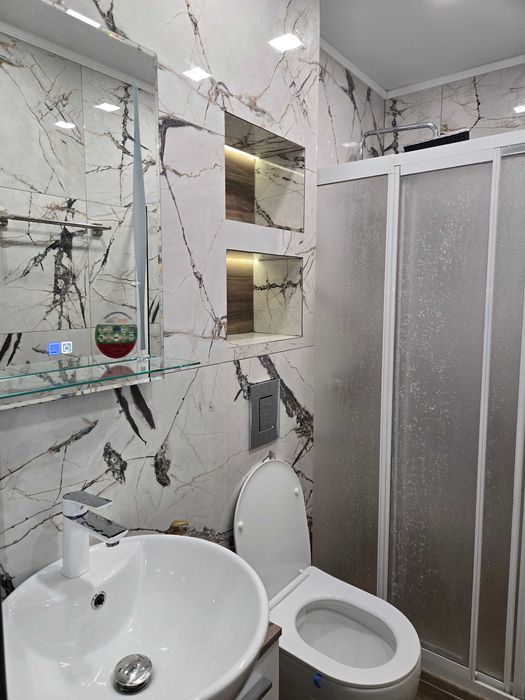 Луксозен нов апартамент с паркомясто до ВСУ, на 5 мин. от плаж Кабакум