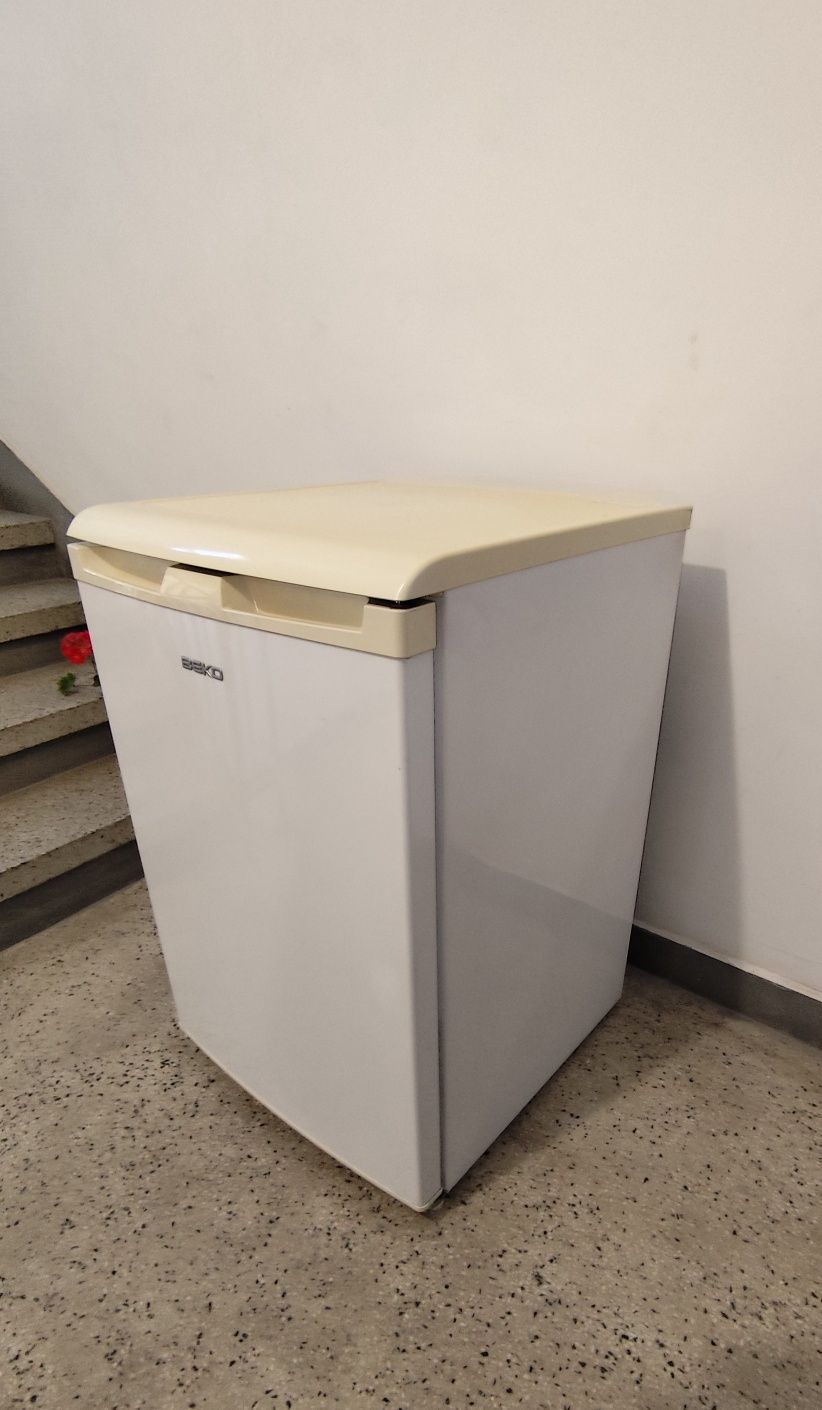Хладилник Beko с камера