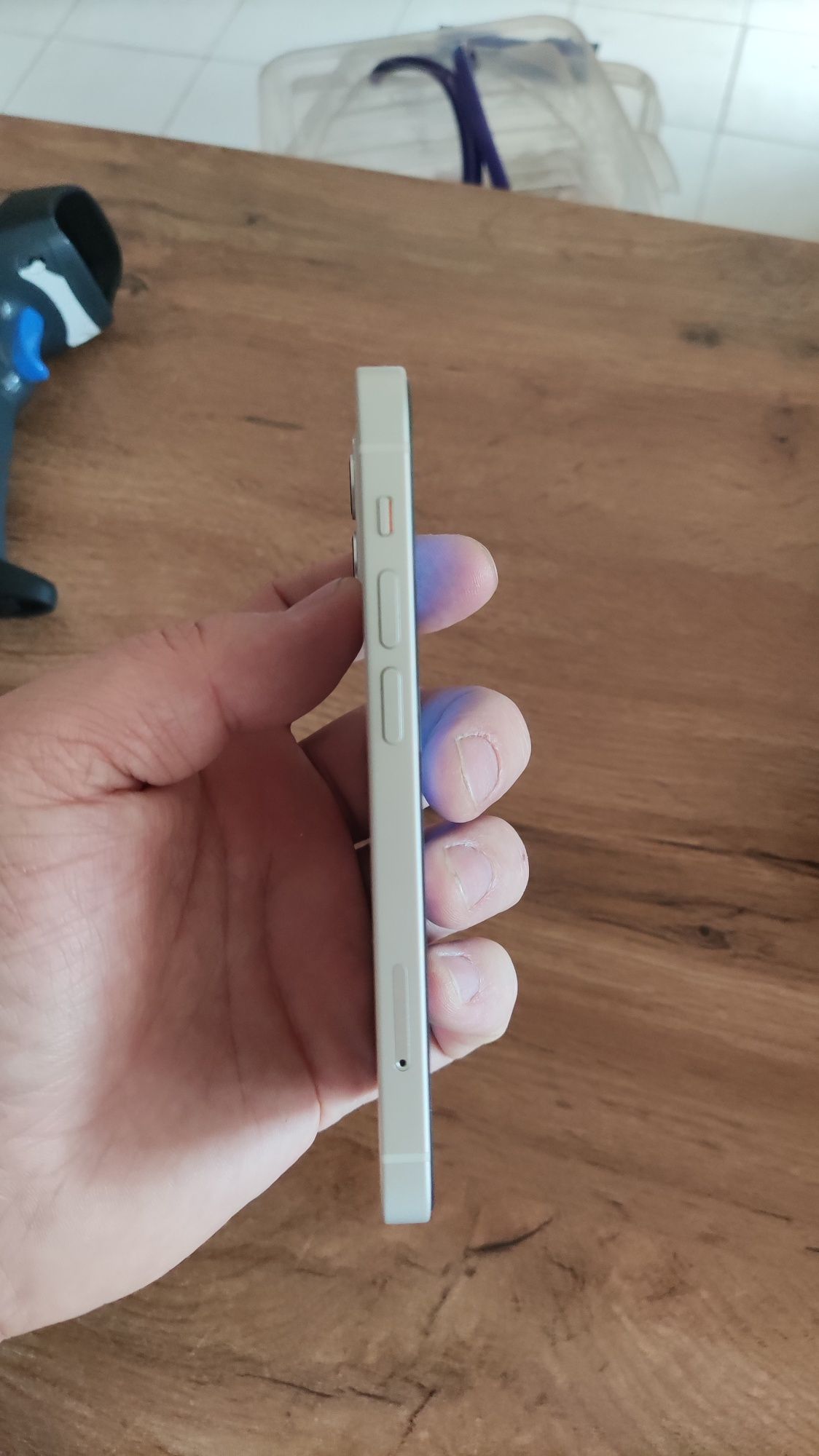 Iphone 12 mini oq rangi