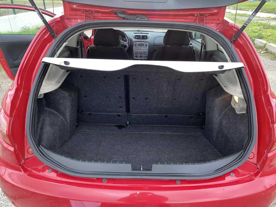 Alfa Romeo 147 1.6L Twin Spark