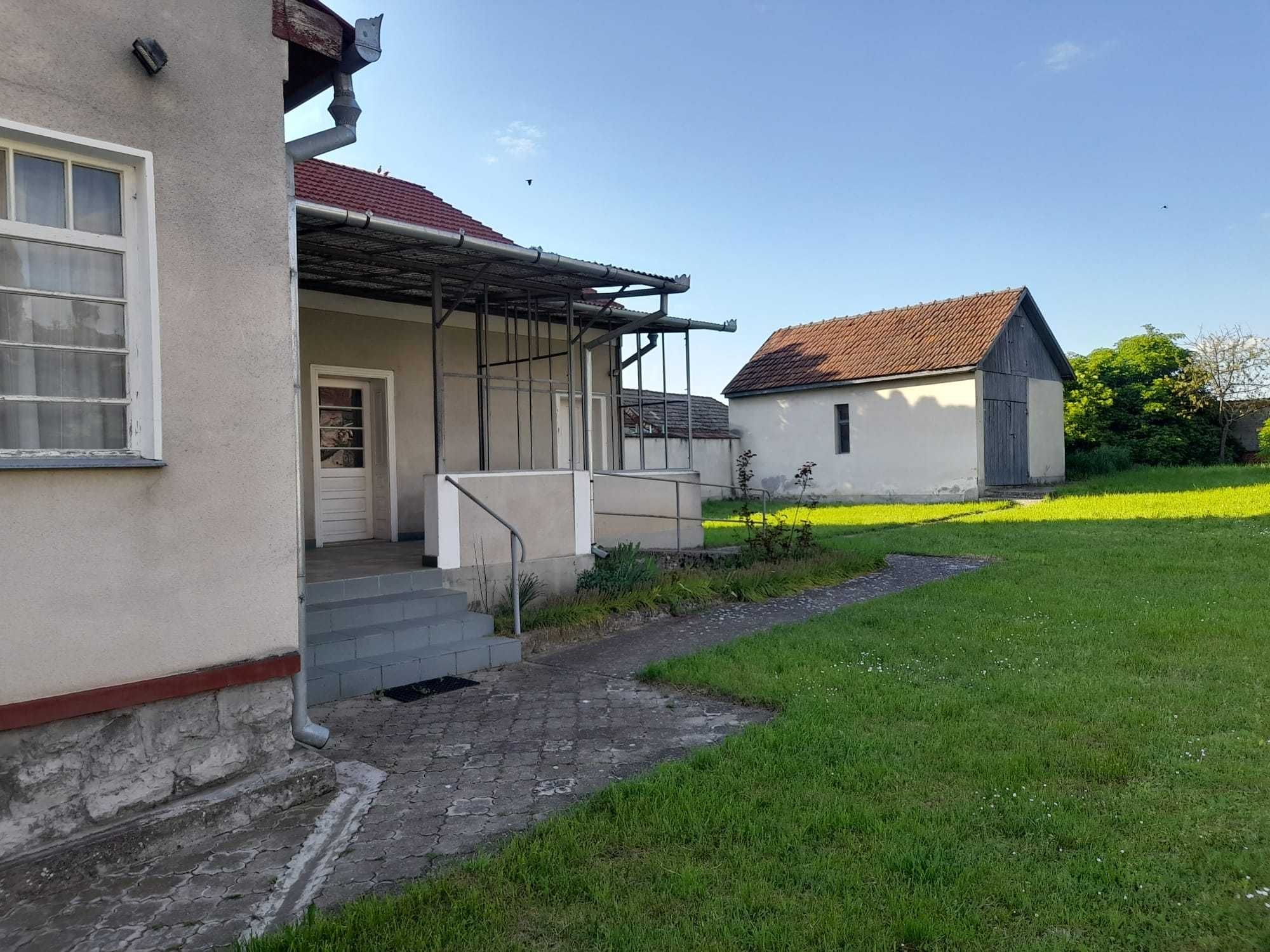 Casa 142 mp cu teren 628 mp, Oradea, Tileagd centru