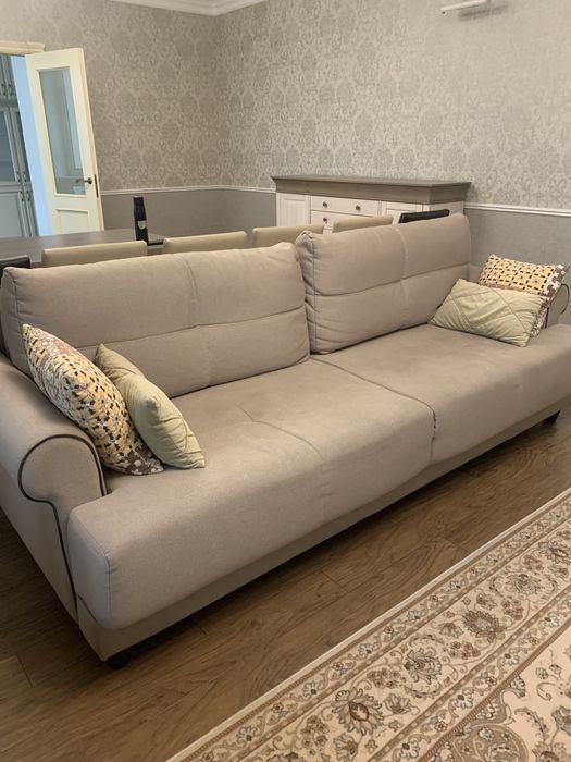 Диван, в гостиную.