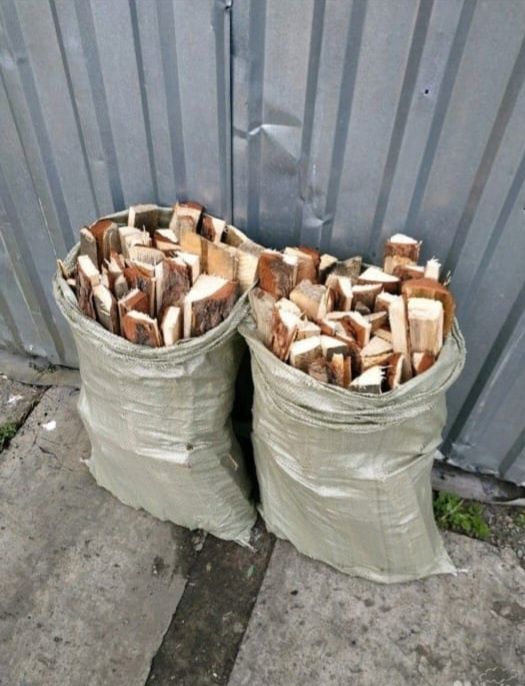 Продам  дрова в мешках рубленные.