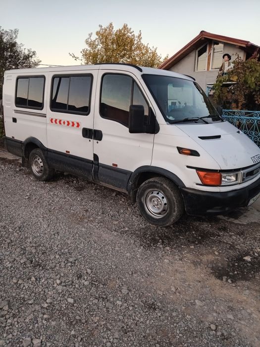 Microbuz 8+1 Iveco