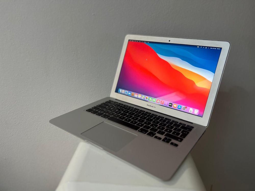 MacBook Air 13’ 2014 i5 incarcator