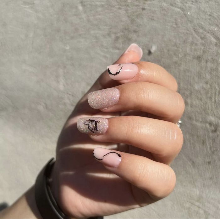 Aplic unghii cu gel/ Caut modele