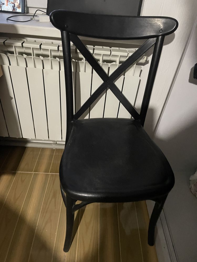 Продам стулья срочно