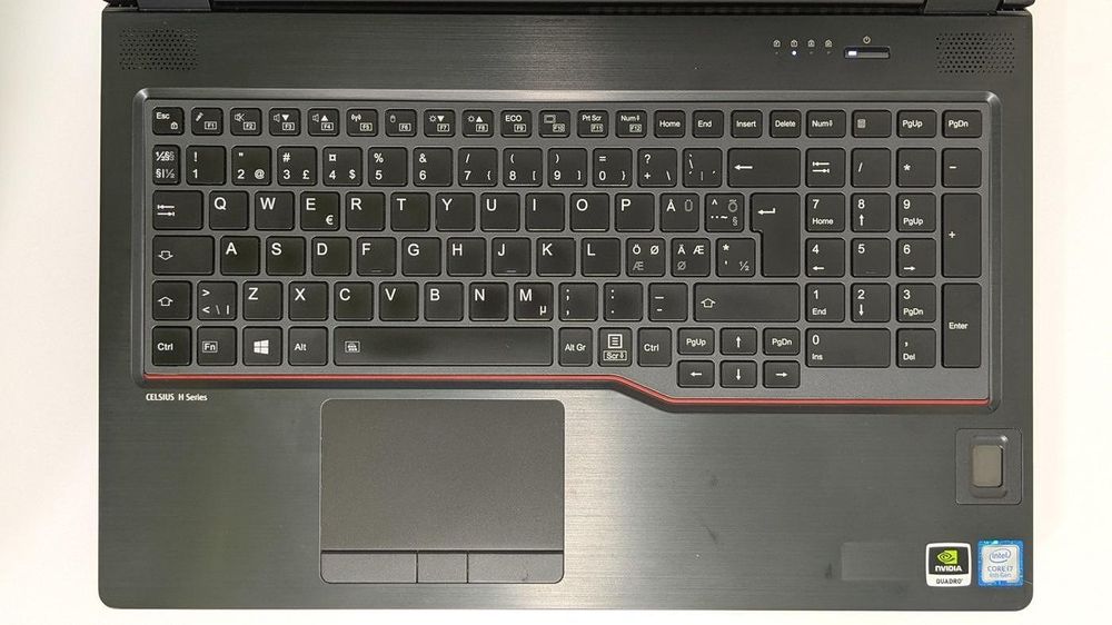 Fujitsu Celsius H780 15.6" 1920x1080 i7-8750H 16GB 512GB Quadro P1000