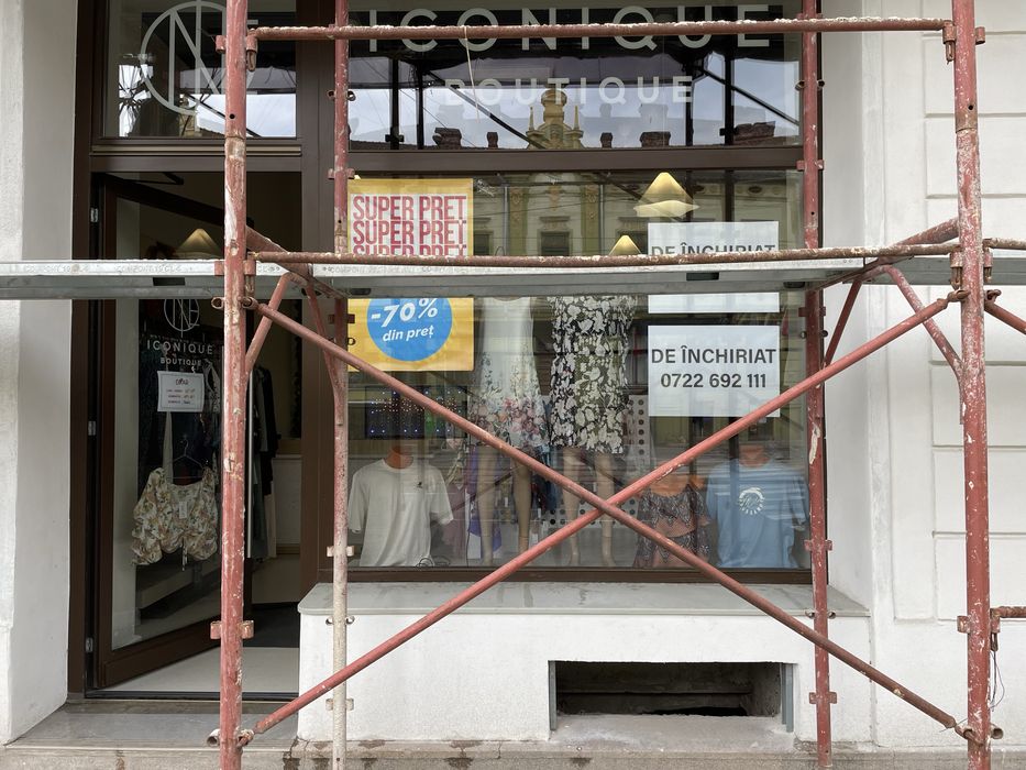 Închiriez spațiu comercial