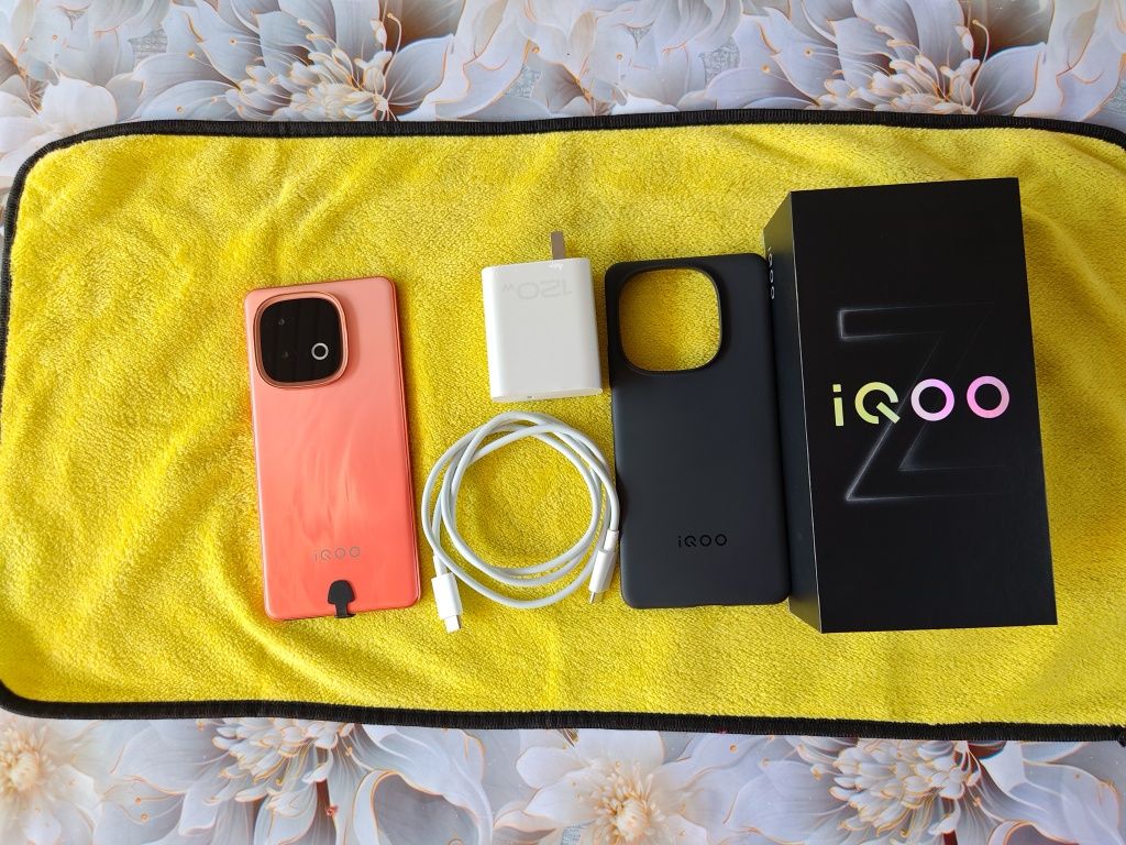 Vivo Iqoo z10 turbo pro 12/256 GB