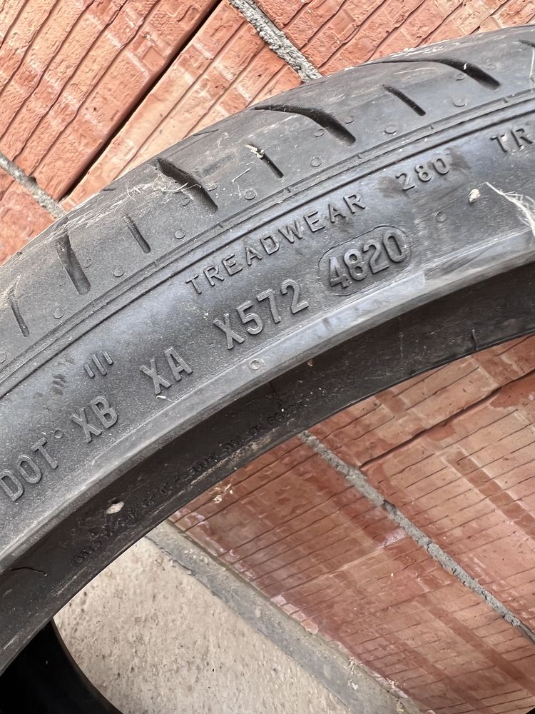 285/30/22 101Y, Pirelli P ZERO