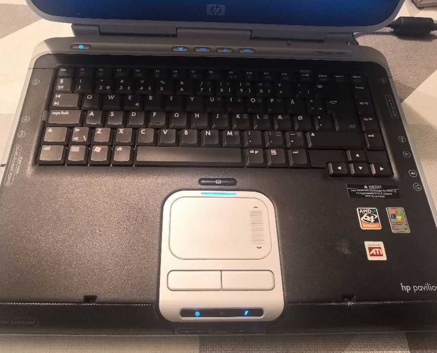 Продавам лаптоп HP Pavilion zv6000