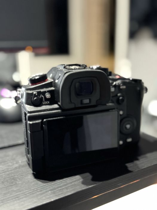 Panasonic gh6 cu obictiv lumix 12 - 60