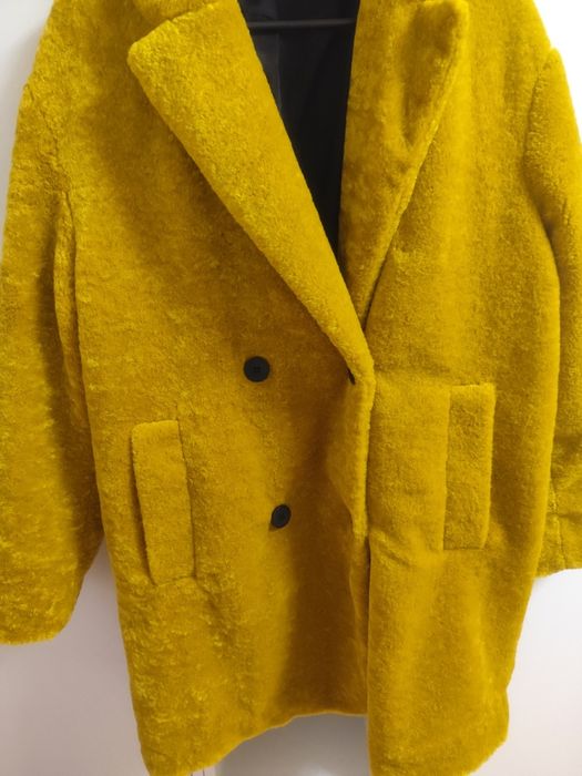 Palton blană artificială galben muștar Zara