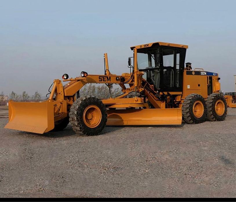 Грейдер в аренду.Автогрейдер