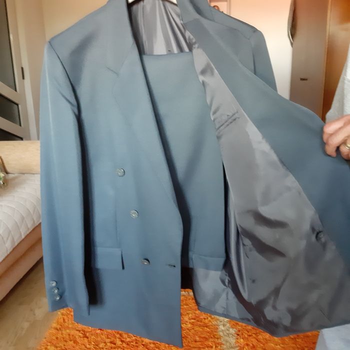 Costum barbati purtat o singura data