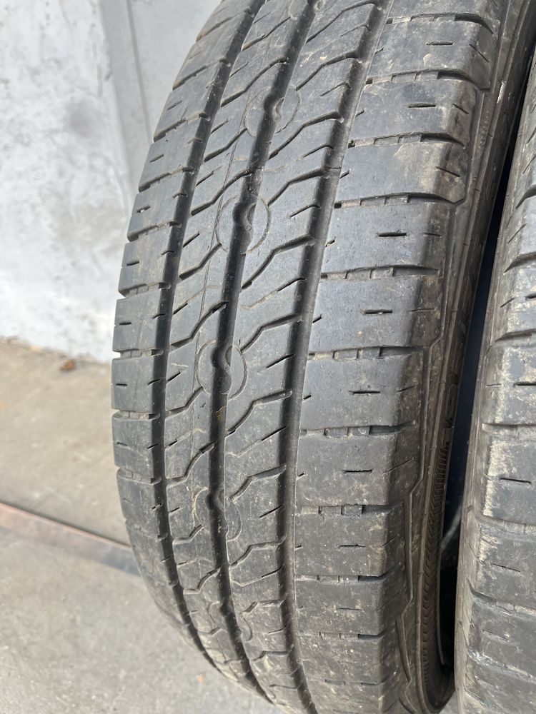 2 бр. гуми за бус 235/65/16C Semperit 7 mm DOT 4119
