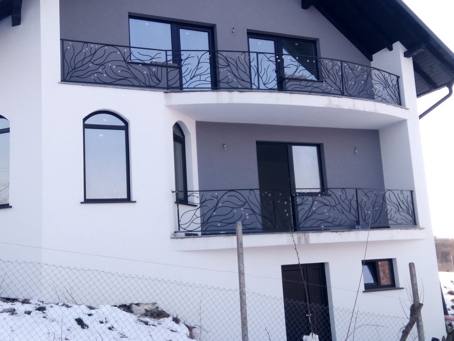 Porți garduri balustrade fier forjat