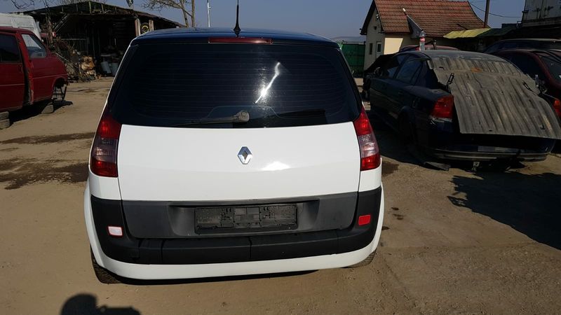 Dezmembram Renault Scenic