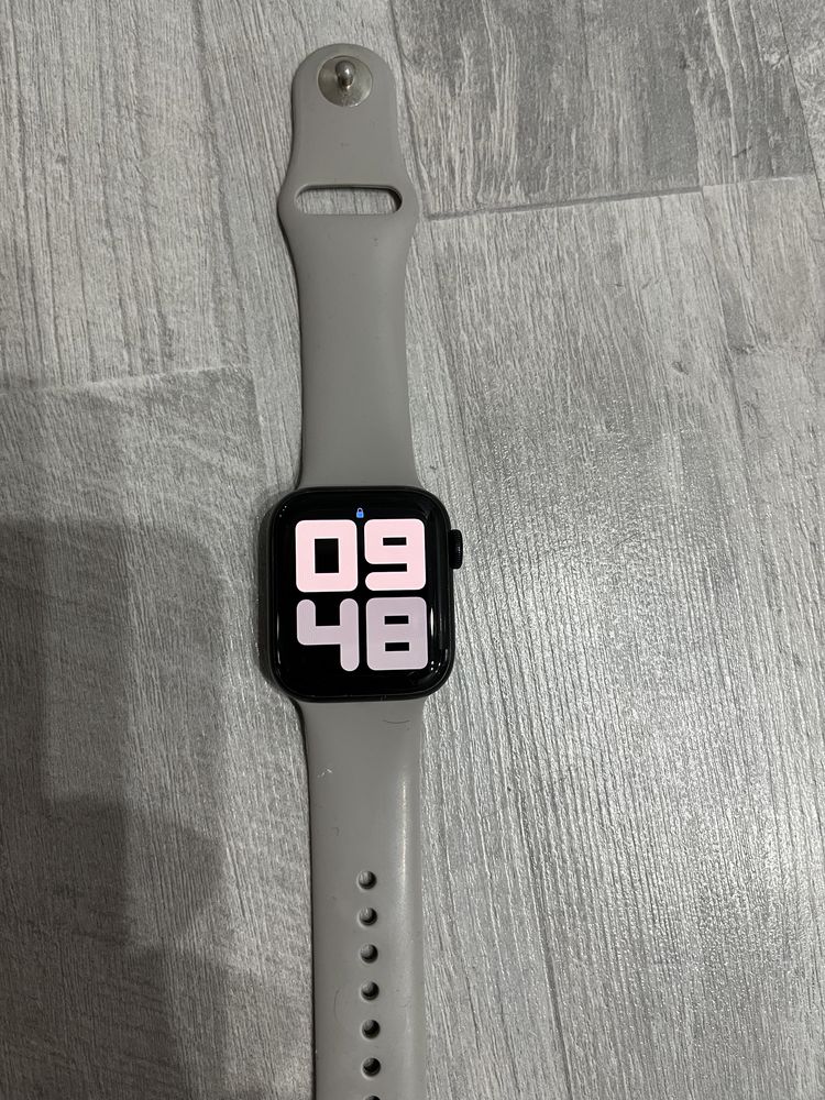 Продам Apple Watch