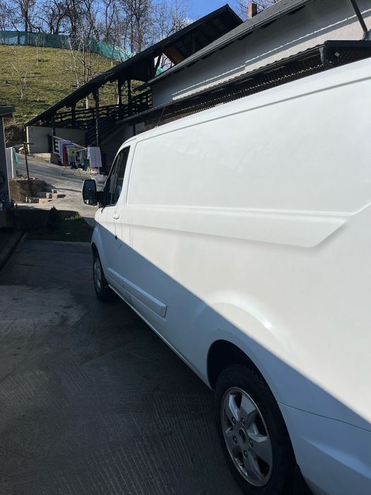 Vând ford custom 2015