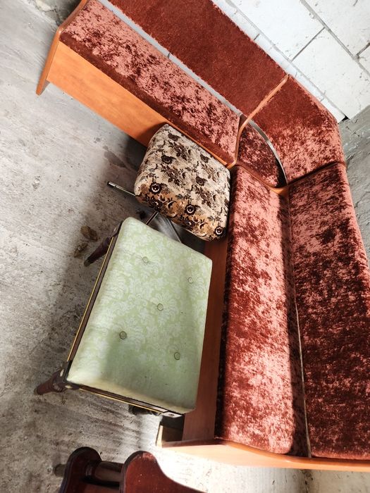 Masa lemn masi, piese mobilier, coltar, canapea, noptiera