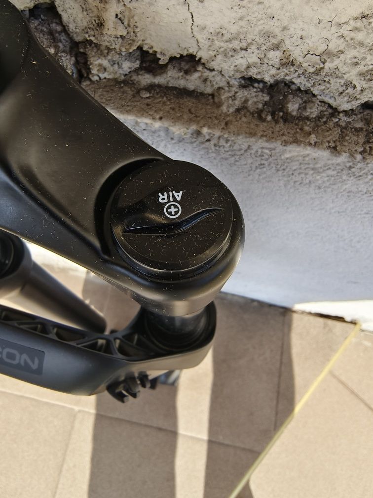 НОВА Вилка RockShox RECON SILVER RL Remote Solo Air 29" 100мм 15x110