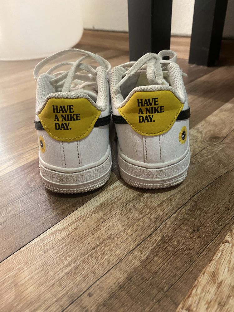 Детски маратонки Nike, кожа