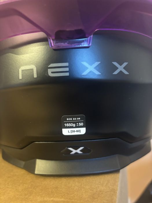 Здравейте продавам каска Nexx Y100R