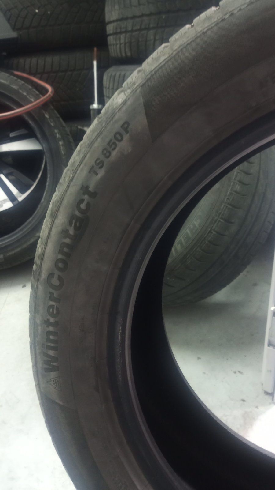 Continental 235/55 R 19 H XL