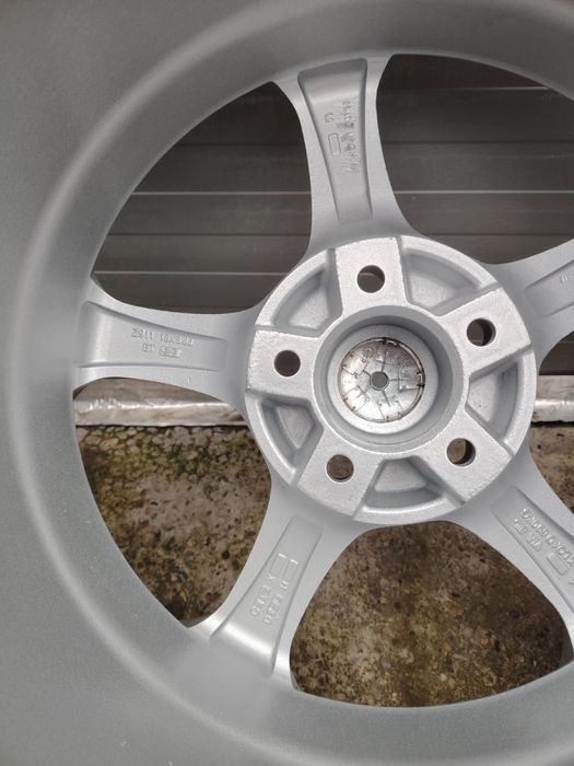 Vand jante aluminiu R 18 Renault, toyota,nissan,hyundai 5 x114,3