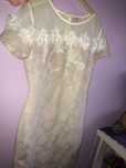 Rochie  alba cu trandafiri