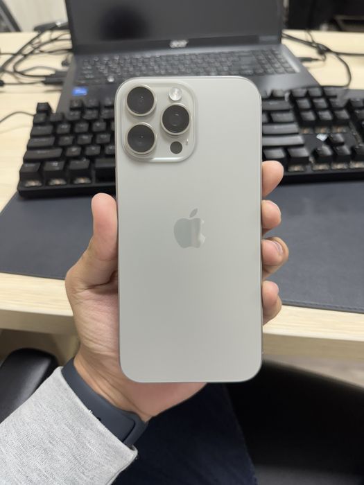 Продается Iphone 16 PRO MAX коробка документ на месте