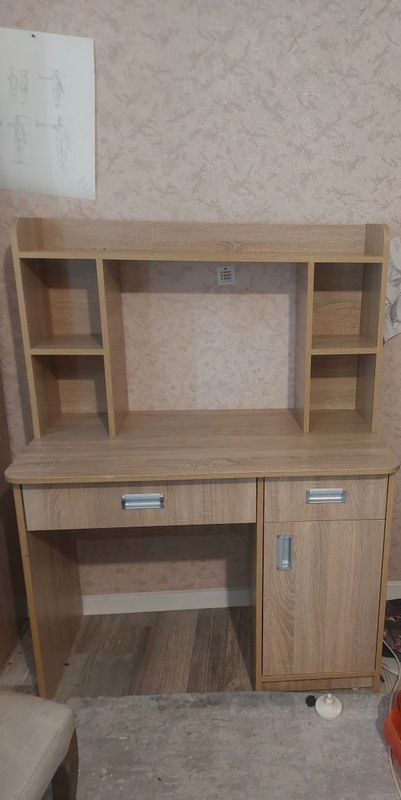 Стол парта для офиса  уроков  .