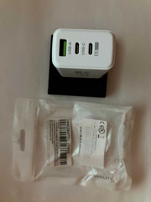 Priza GaN 3in1 Alb/Negru