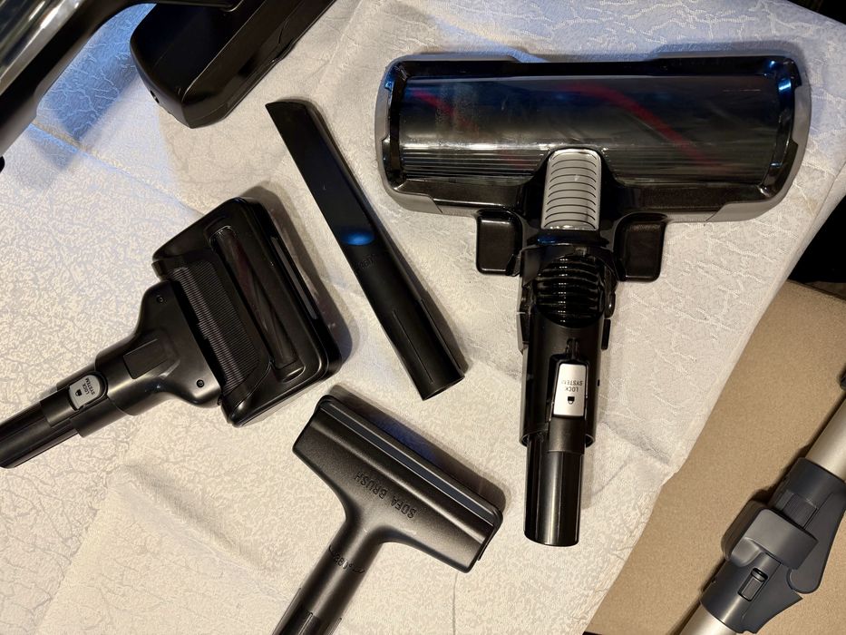 Aspirator vertical Rowenta X-Force Flex 14.60 RH9958WA