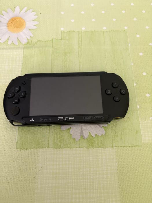 PSP 2 конзола с игри