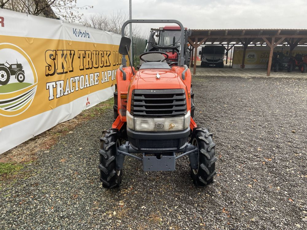 Tractor japonez Kubota KL23, 4x4, 23cp + freza