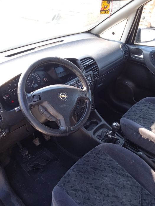 Продавам Опел Зафира 2001 г  20дизел 101кс. На части