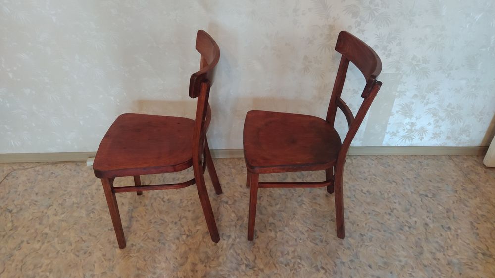 Два стула деревянных, СССР.