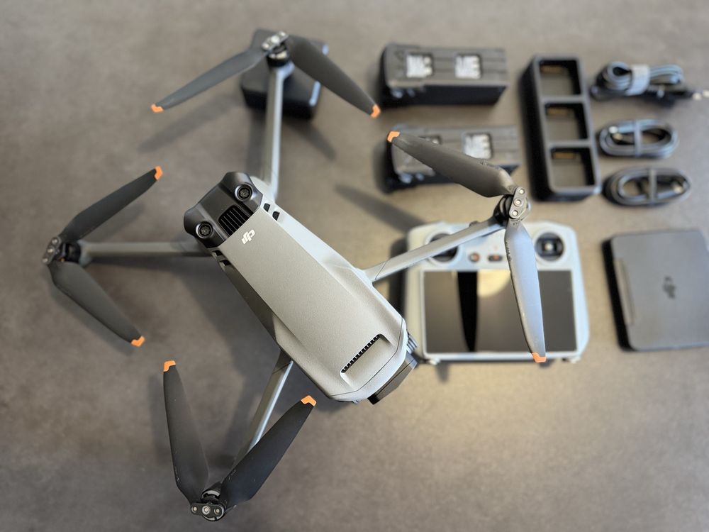 DJI Mavic 3 Pro Fly More Combo