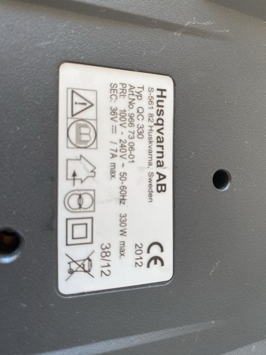 Husqvarna statie incarcate , incarcator si baterie , acumulator